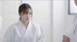 网红猪猪在厕所洗澡这身材真是太棒了